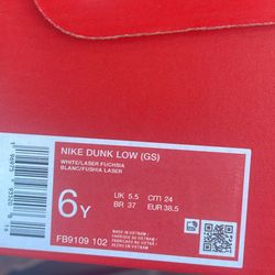 Nike Dunks 