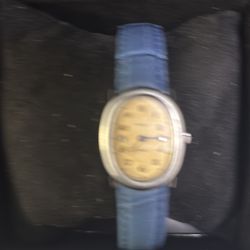 Oval bubble Diamon watch