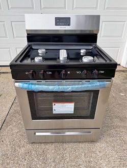 New Frigidaire 30 in. 5 Burner Gas Range stainless steel
