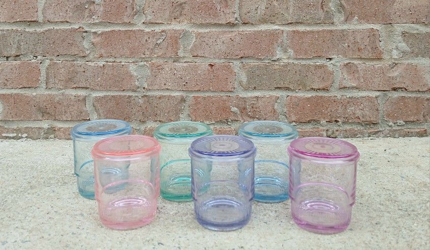 Vintage Tupperware Short Acrylic Tumblers & Lids/Coasters 