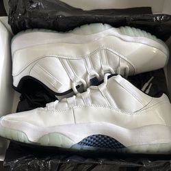 Air Jordan 11 Retro Low "Legend Blue"