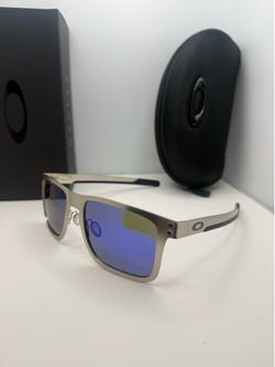 oakley metal holbrook shades