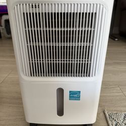 Dehumidifer 2500 Square Feet VEAGASO