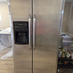 Frigidaire Side By Side With Water Filters