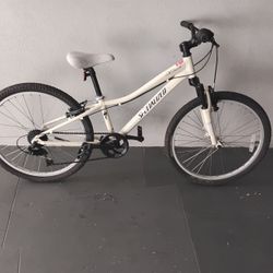 BICYCLE SPECIALIZED 7 SPEED SIZE 24 BRAND NEW 