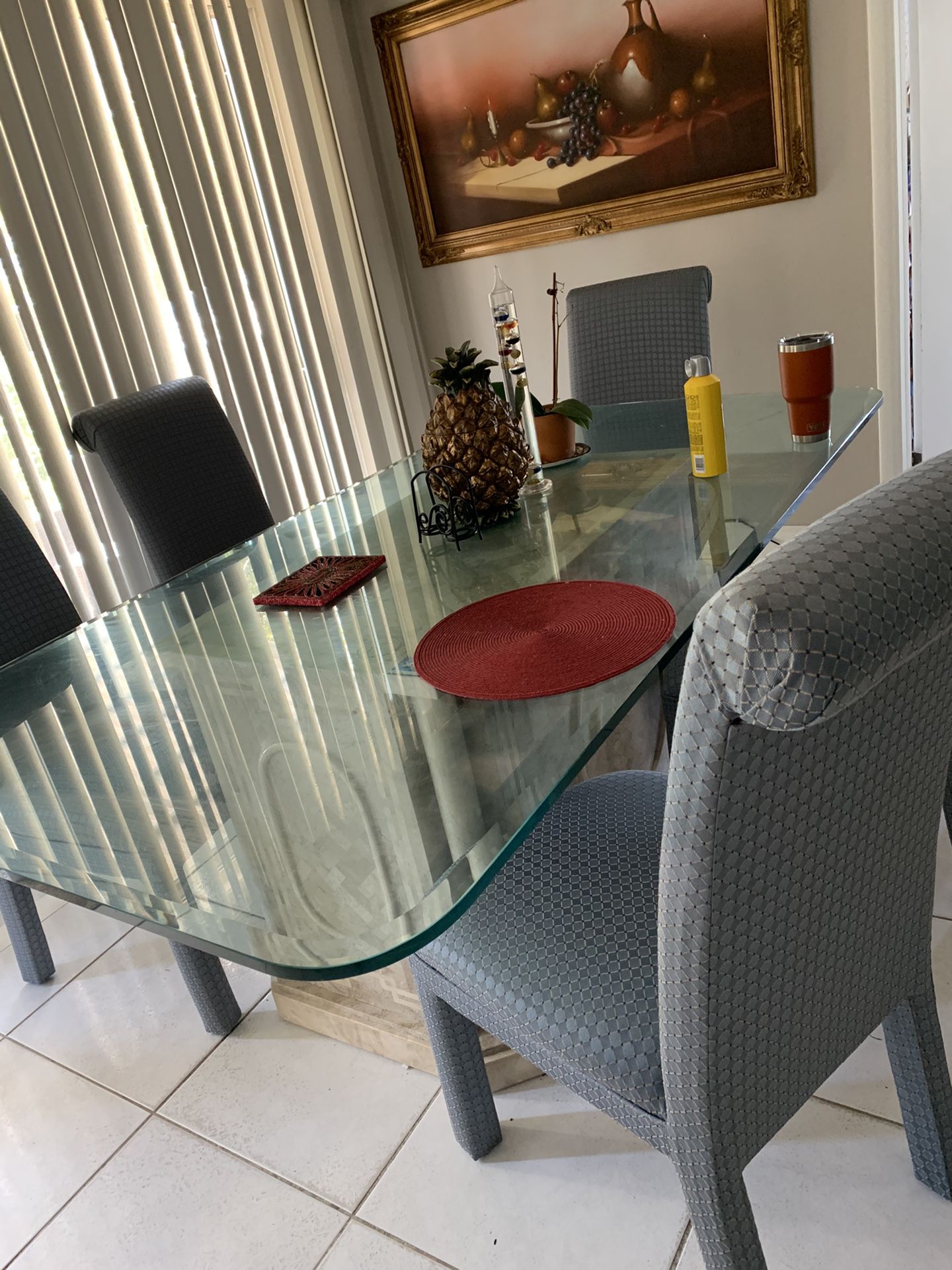 GLASS kitchen/dining room table