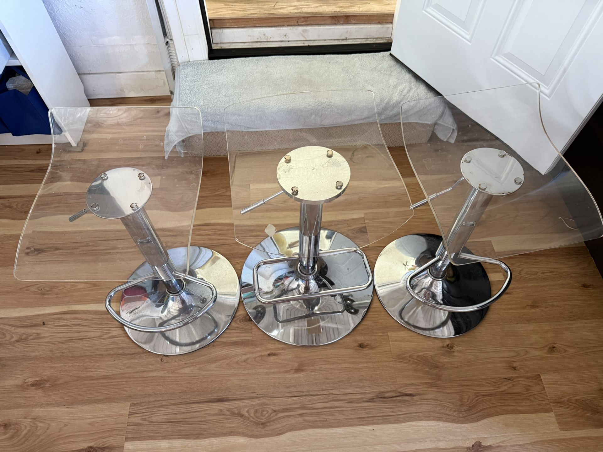 3 Bar Stools