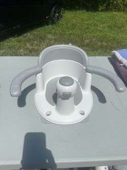 Infant seat with suction cups for bath