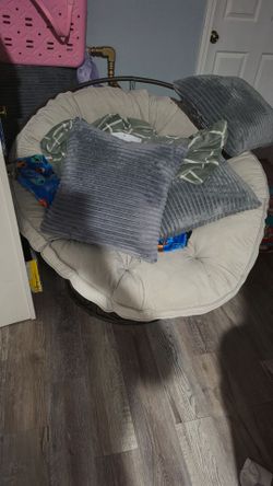 Over sized. Round chair
