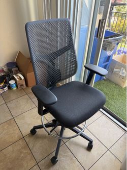 Herman Miller Versus drafting chair