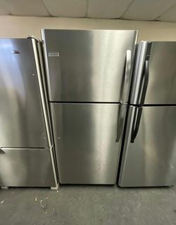 Frigidaire Top Mount Refrigerator Stainless Steel