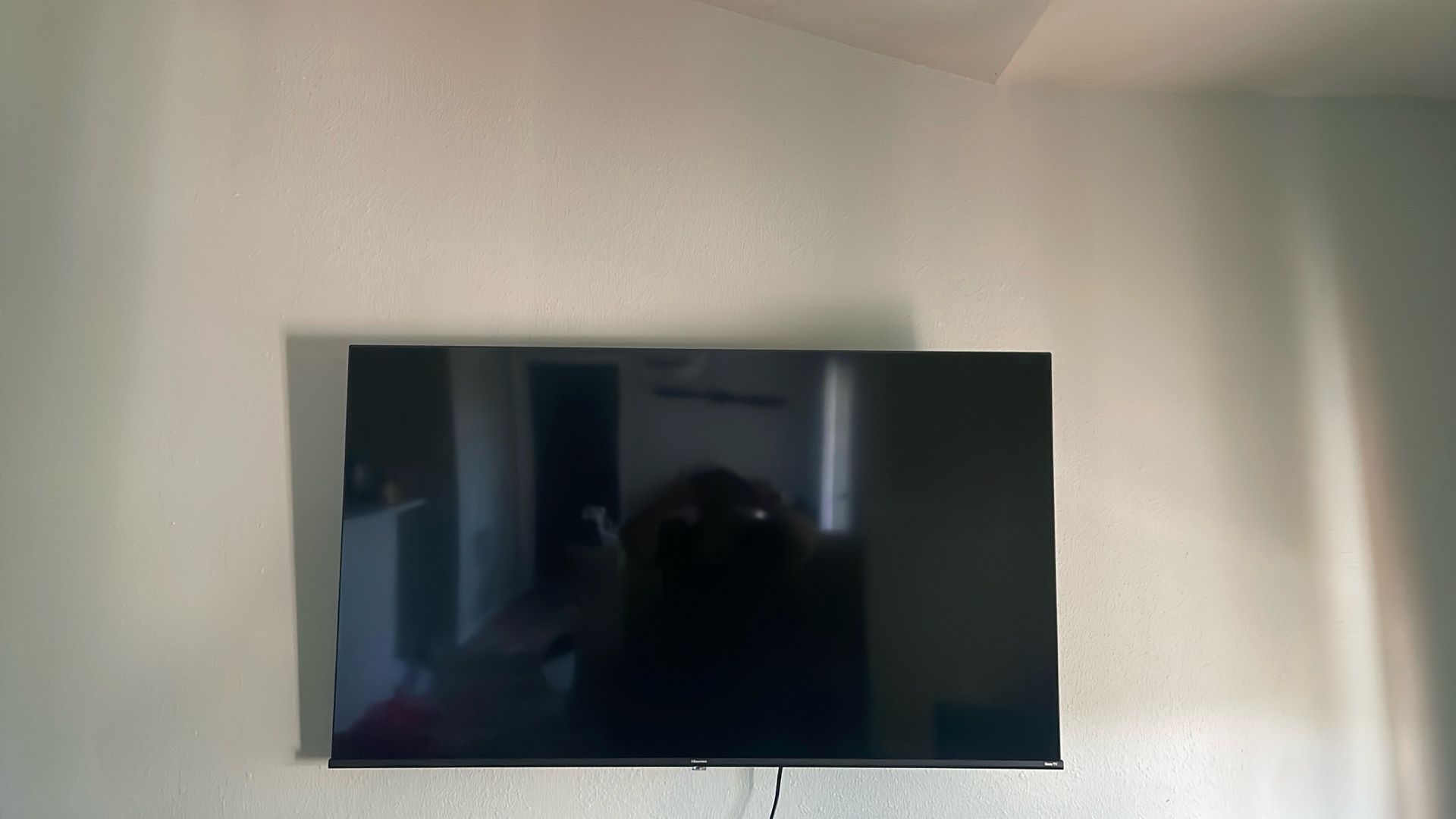 58in Tv Like New