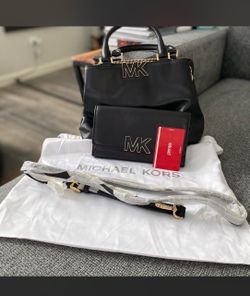 Mk puse and wallet