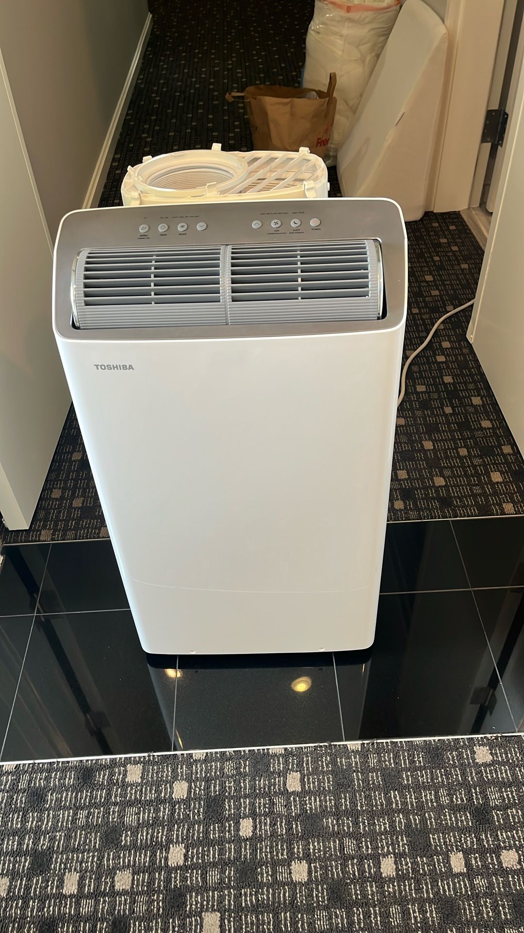 Toshiba, portable air conditioner