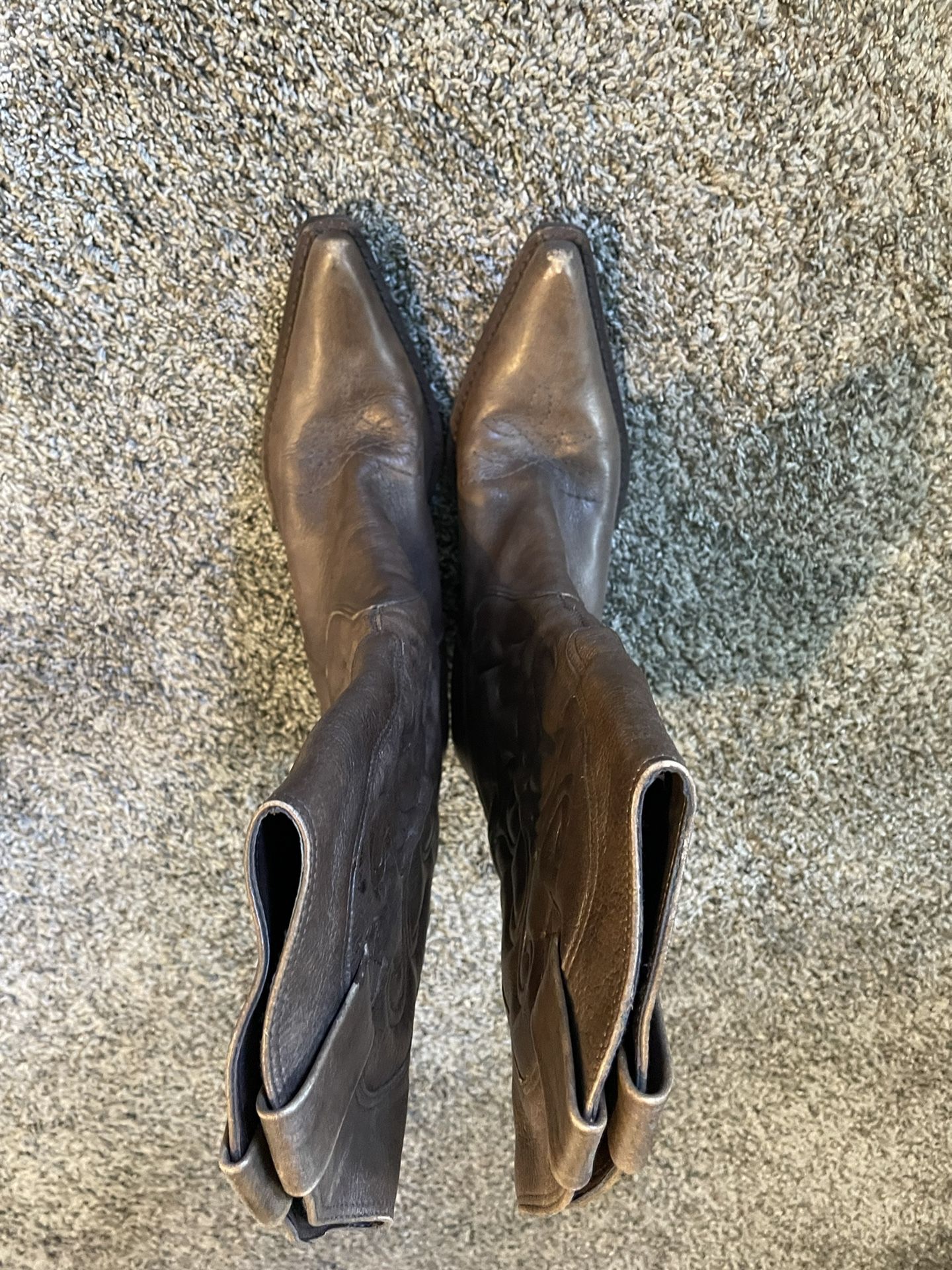 Women’s Cowboy Boots Size 8