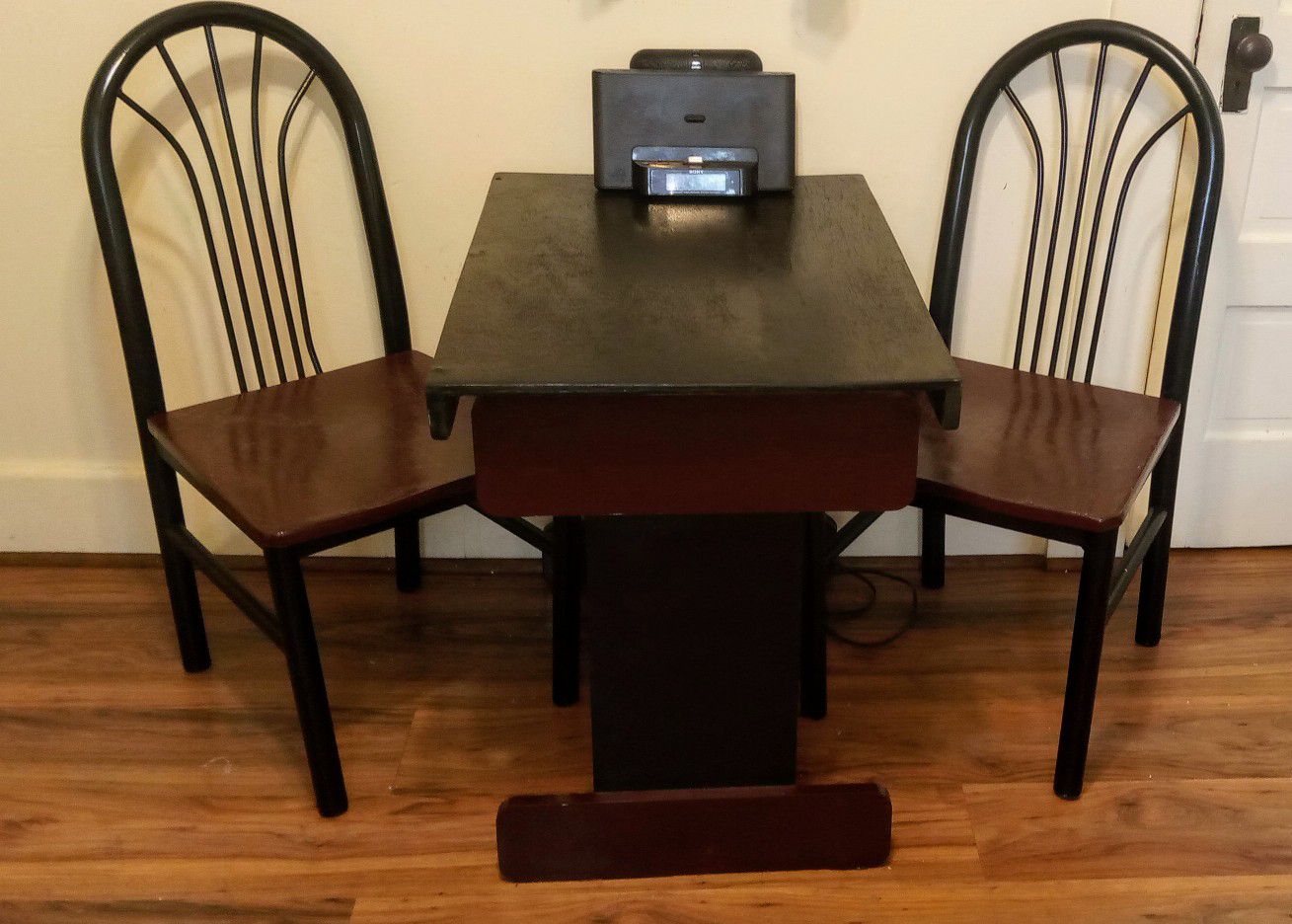 Small table with 2 chairs