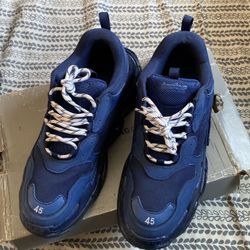 Balenciaga Triple S