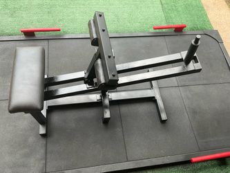 Calf Raise Machine