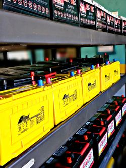 Batteries: Auto, Truck, Rig, Solar, Golf Cart, Car, Compressor, Tractor, Hydraulic, AGM, 12 Volts, 6 Volts, 8D 6D 4D, Marine, RV New