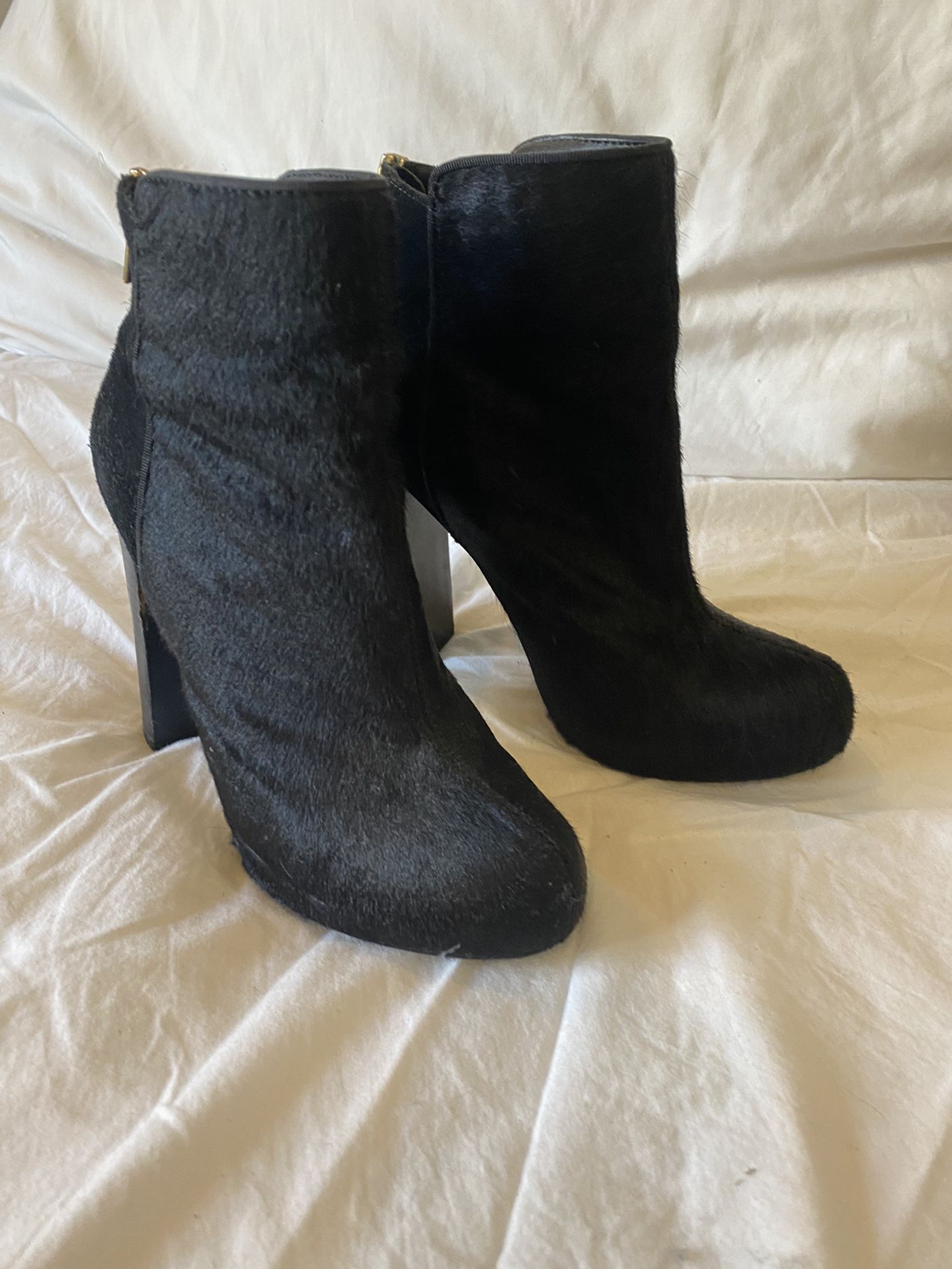 Victoria’s Secret Black Fur Boots 7.5