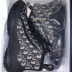 Brand new Dior Boots With Box and Dust Bag 