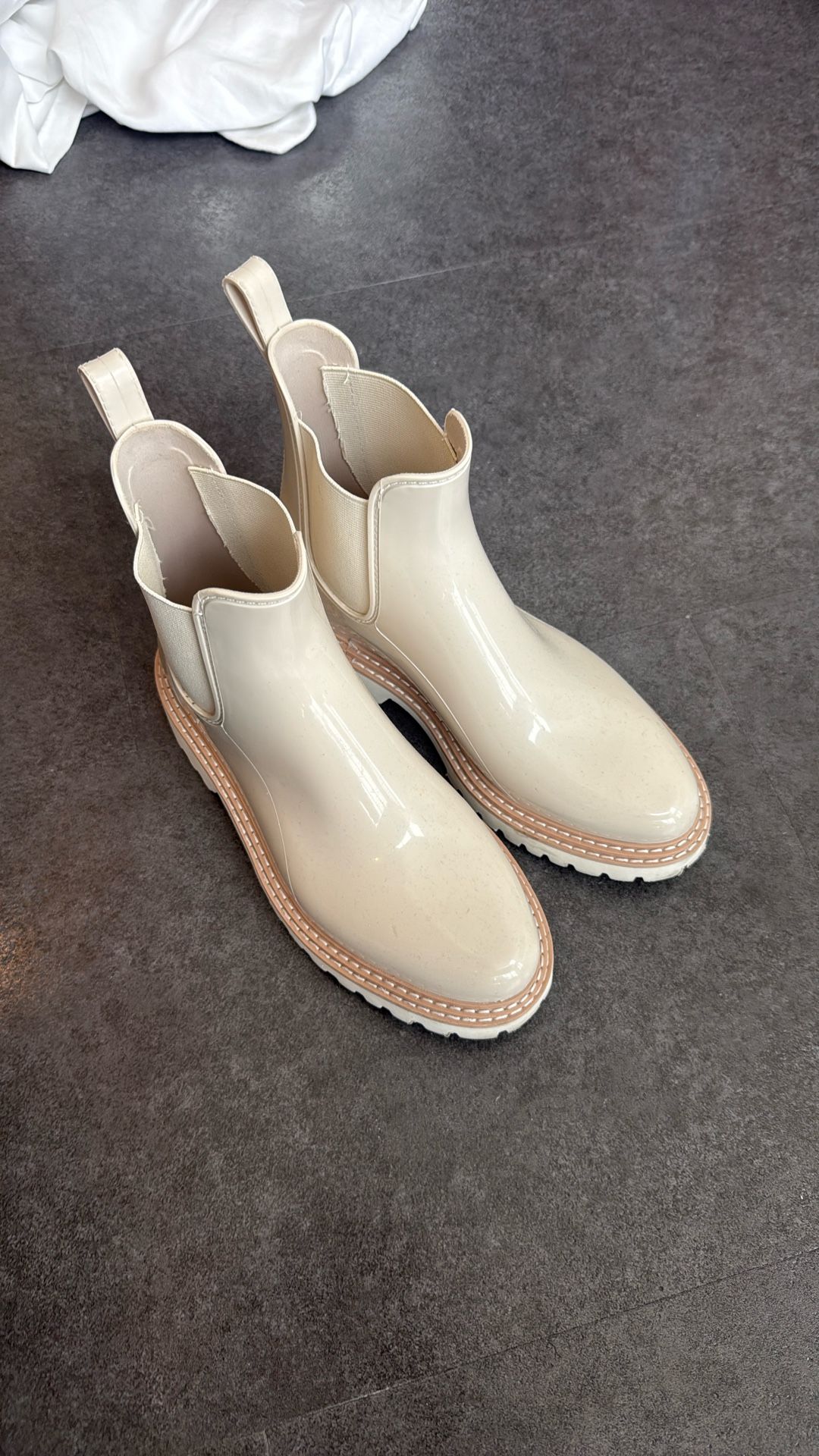 Dolce Vita Rain boot 