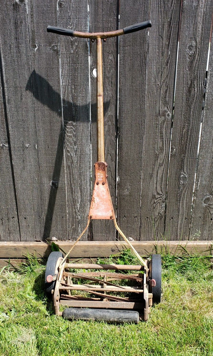 1960's Vintage SCOTTS SILENT Manual Reel Push Lawn Mower that Works (OBO)!
