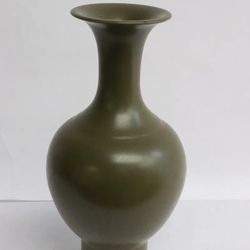  A tea dust style glazed porcelain vase, 10"x5"dia