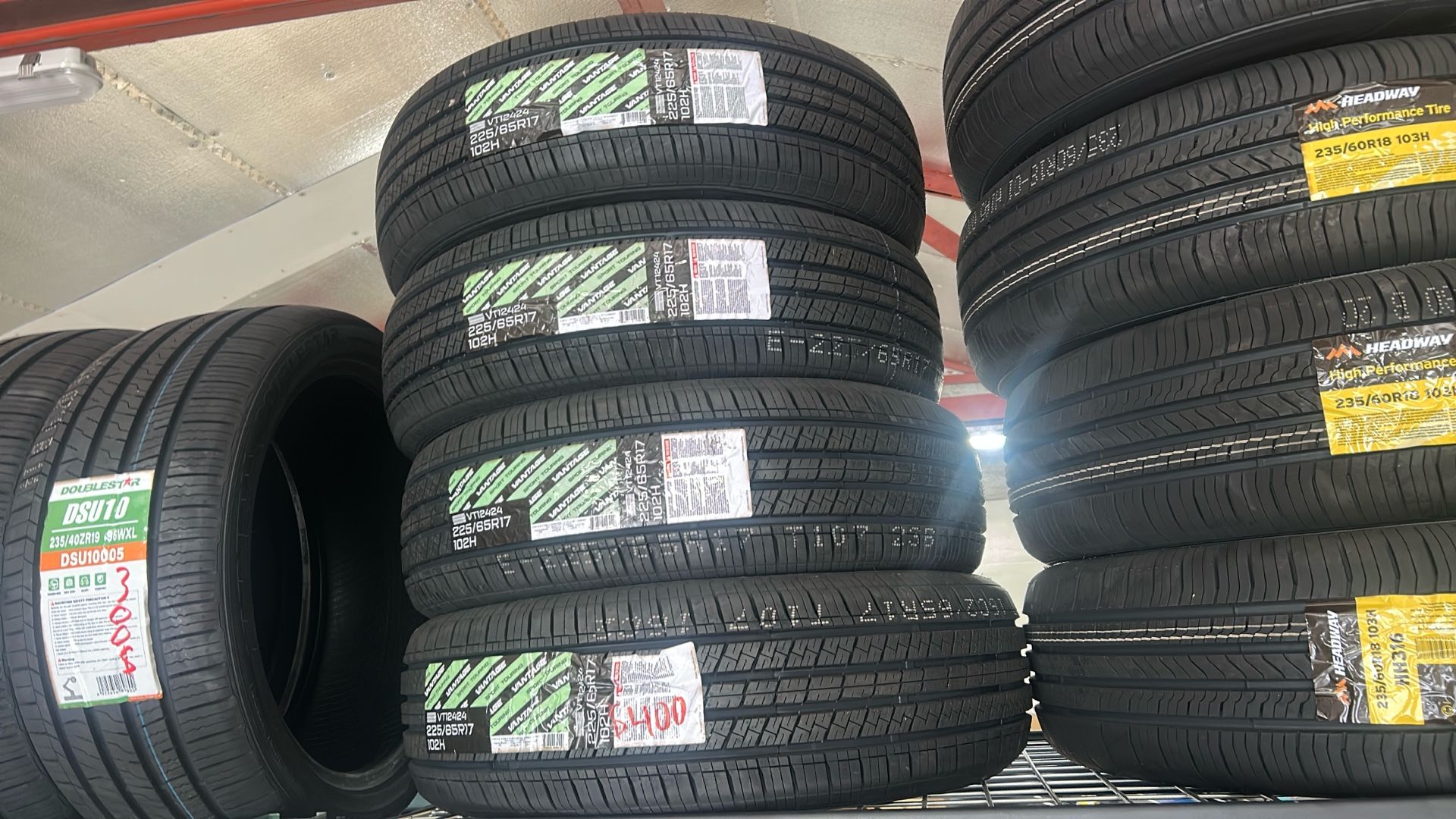 Vantage Sport Touring 225/65R17