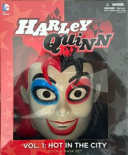 DC Comics 'Harley Quinn Vol. 1: Hot in the City' Book and Mask Set