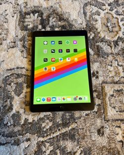 iPad (7th Generation) | 128GB | Space Gray | Wi-Fi + Cellular