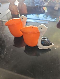 Pelican Salt Pepper Shaker