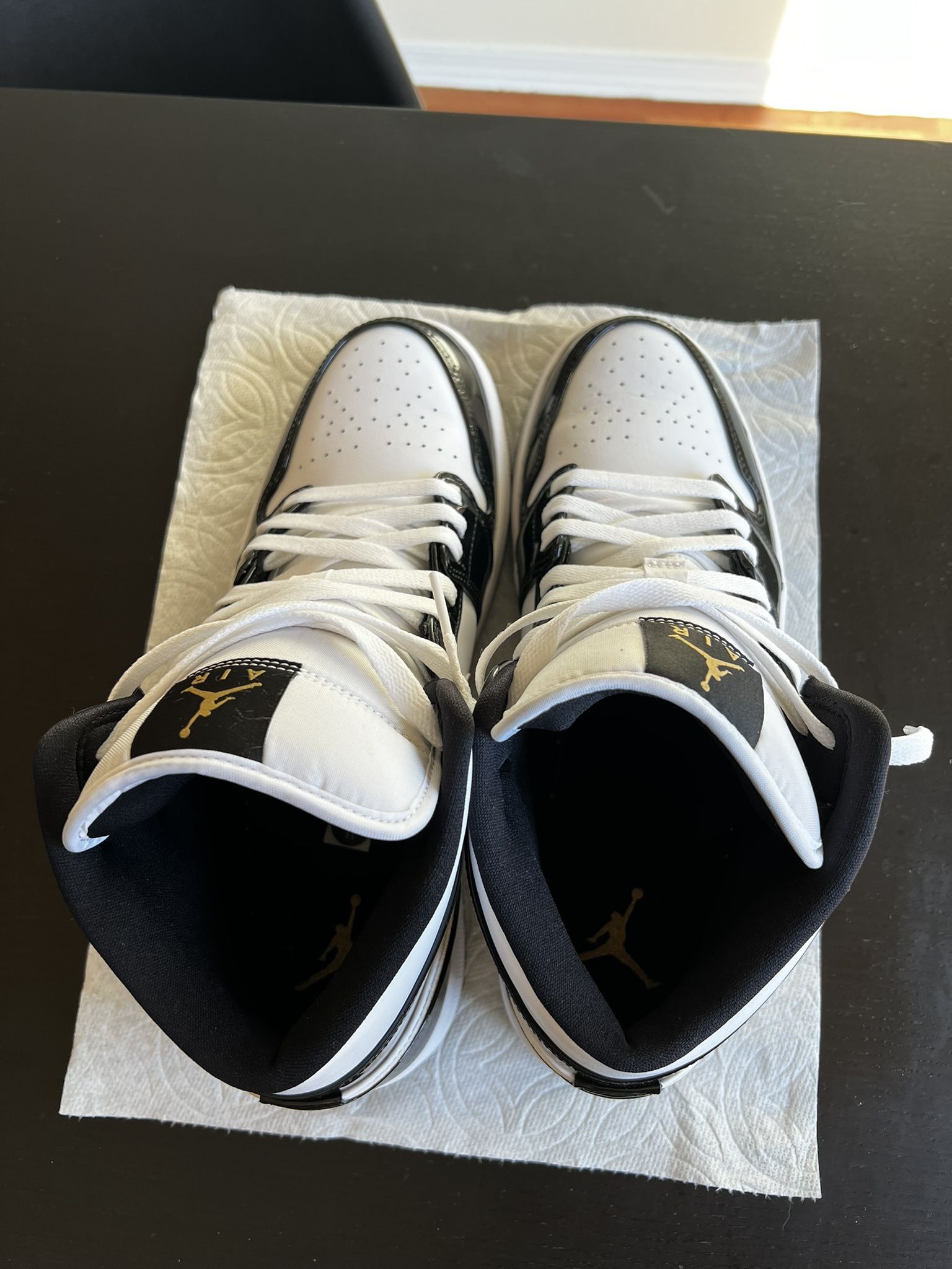 Air Jordan 1 Mid SE