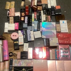 Selling Makeup High Quality