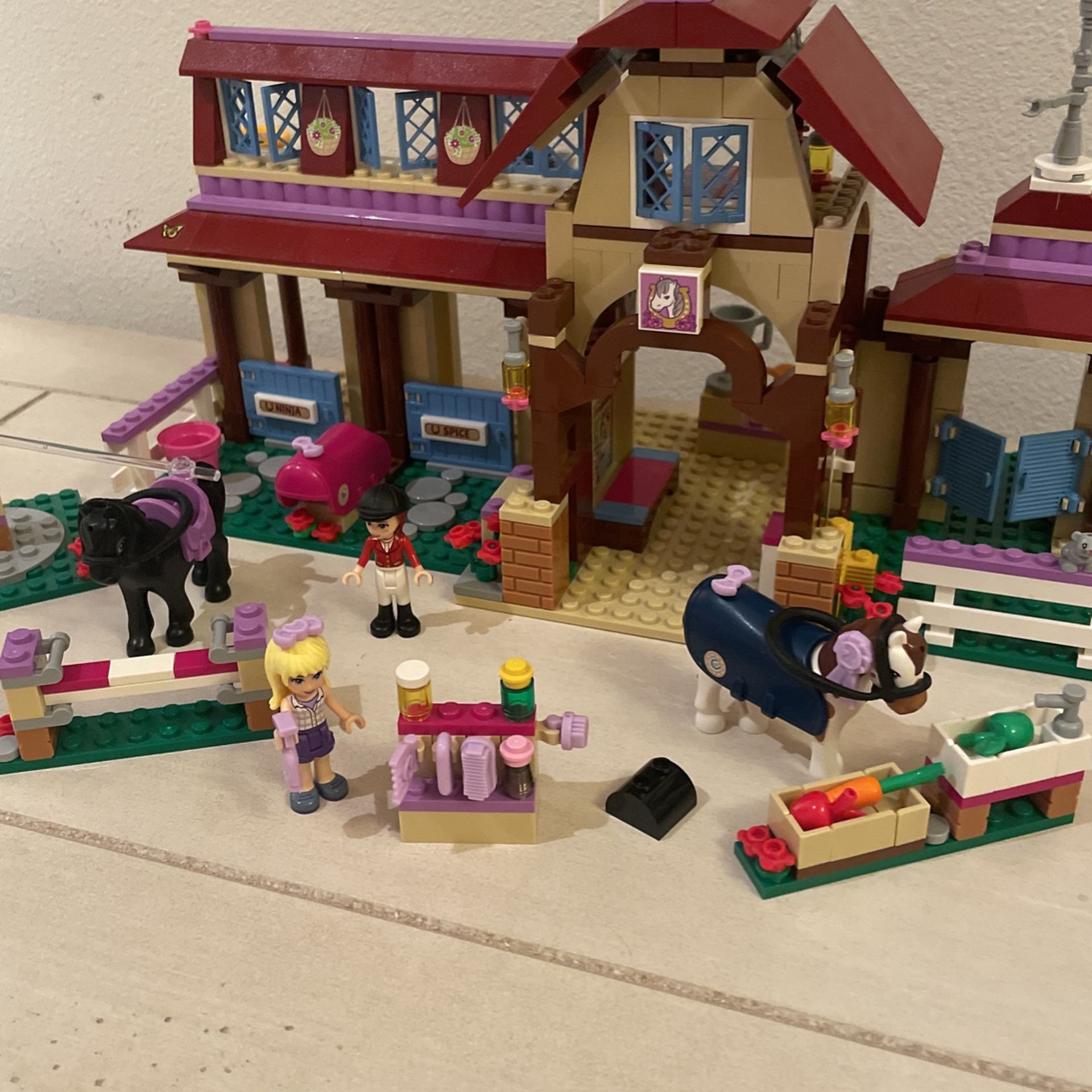 LEGO 41126 Friends Heartlake Riding Club
