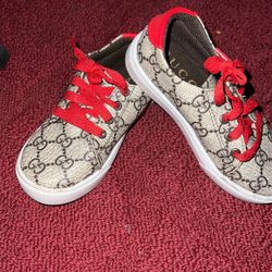Boys gucci shop trainers sale