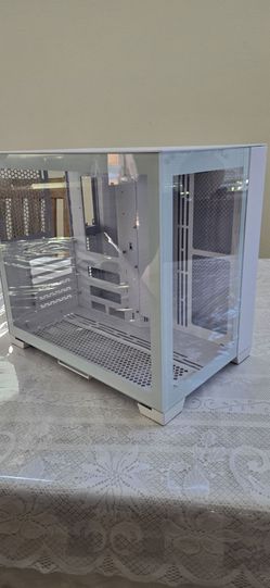 Lían li 011 mini white pc case