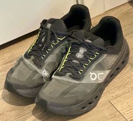 On Running Shoes for Men’s / Size 11