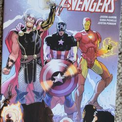 Marvel Earth's Mightiest Heroes Avengers Comic NEW