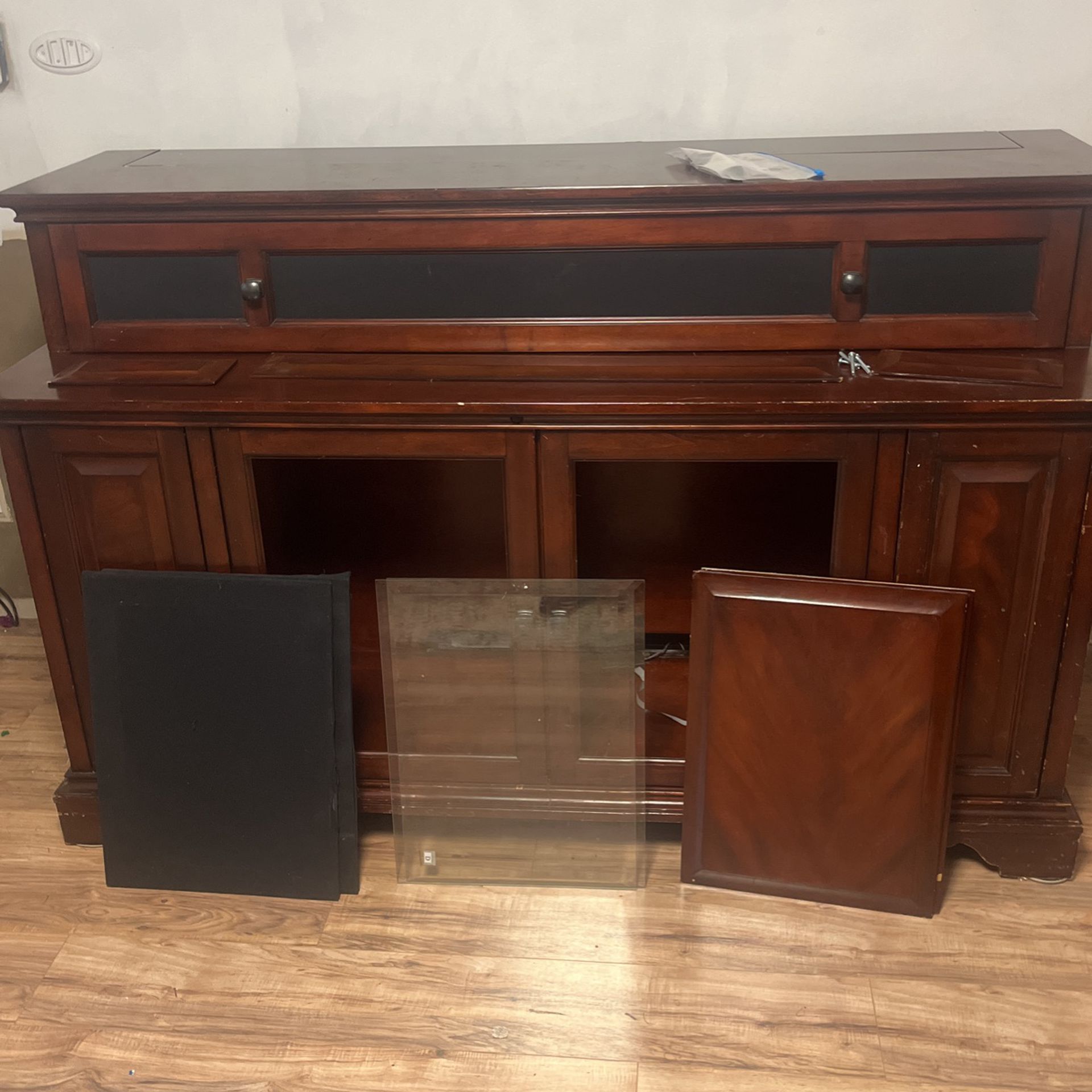 Tv Entertainment Center With Tv Lift FREE