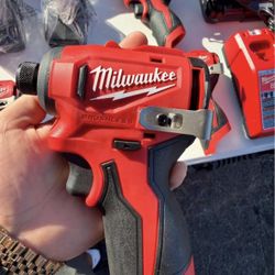 M12 Brushless Impact Milwaukee 