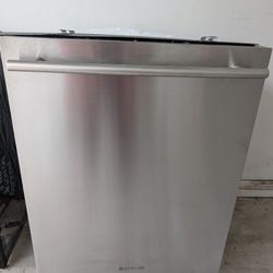 JENN-AIR Dishwasher