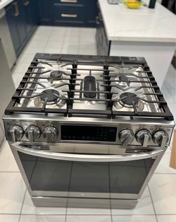 Smart Gas slide in Stove