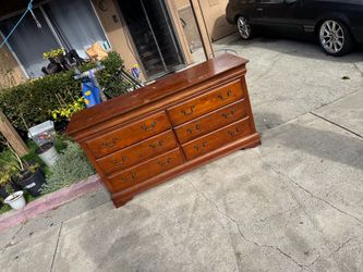 Wood dresser
