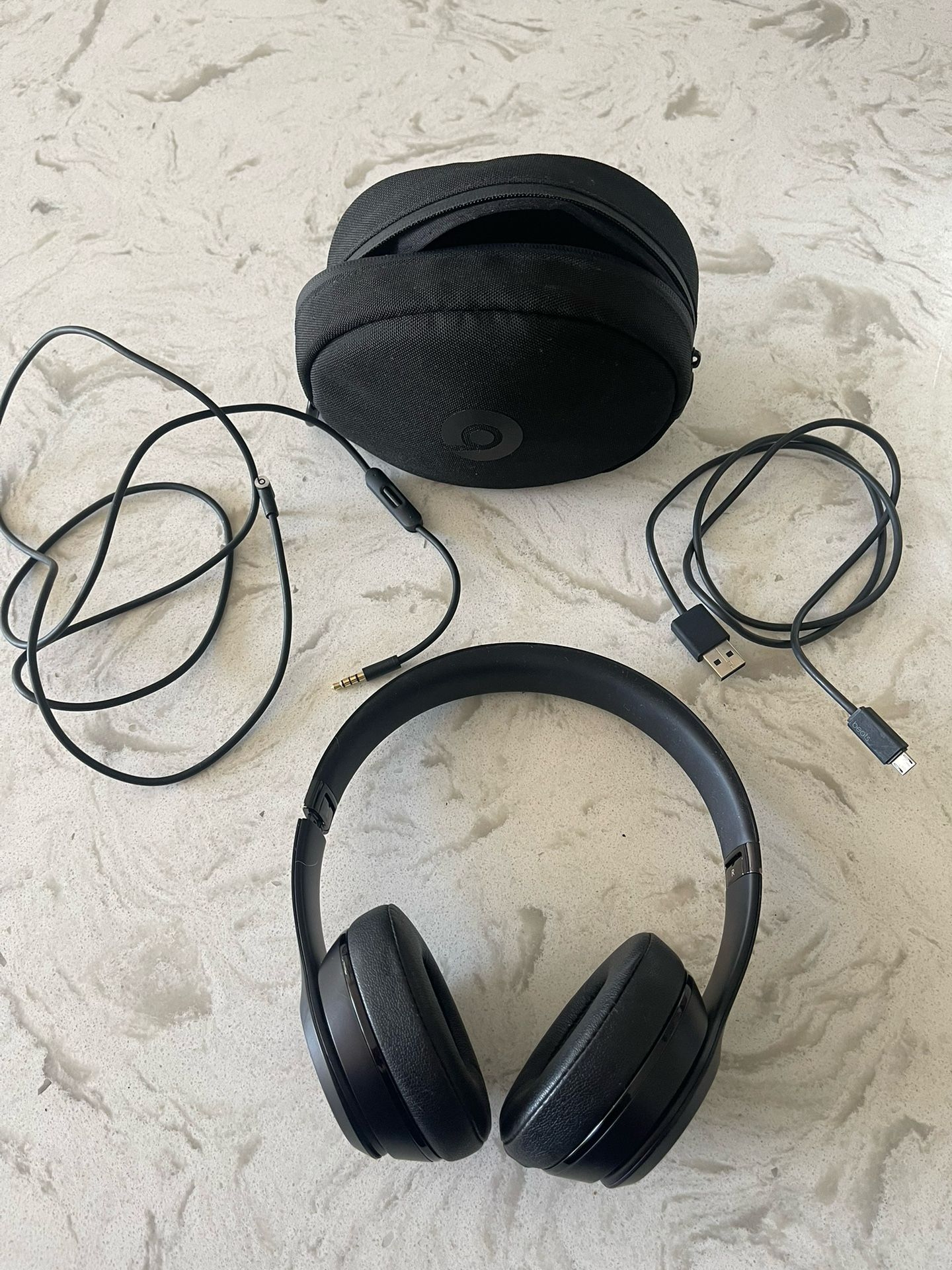 NEW!! BEATS SOLO3 WIRELESS