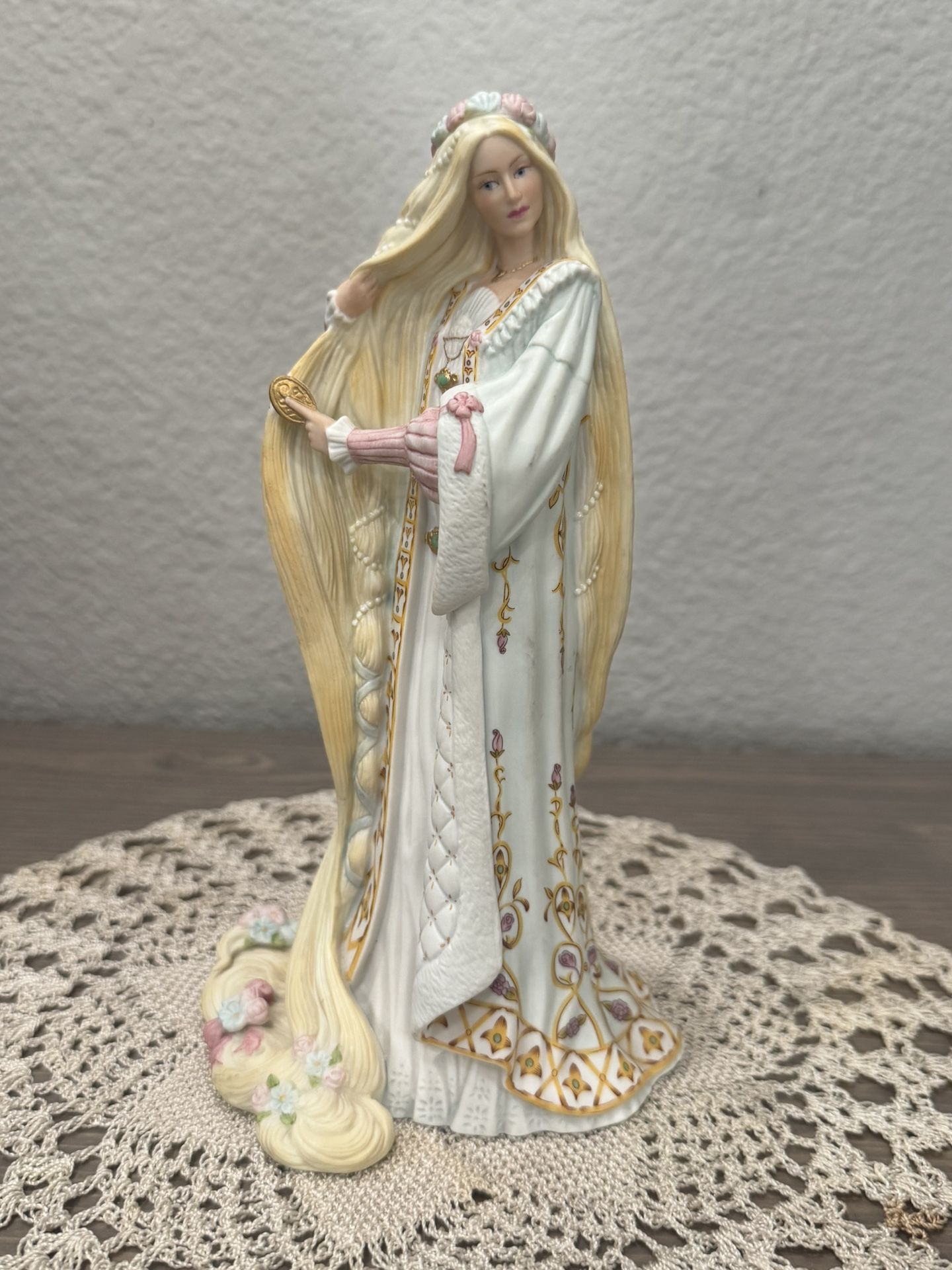 Vintage Lenox Limited Edition 1985 RAPUNZEL The Legendary Princess 9x5x5 Excell. Cond.