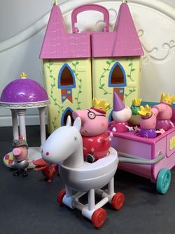 Peppa Pig Castle and Carriage 