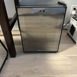 Magic Chef 12 Bottle Wine Cooler