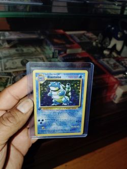 Vintage 1999 Pokémon Base Set Holo Blastoise Card 02/102