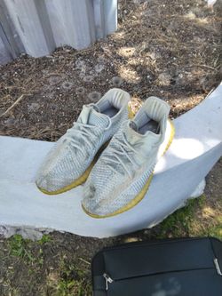 Adidas Yeezy Boost 350  V2 Light size 9.5